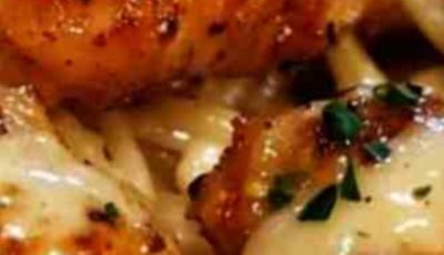 Garlic ButterChicken Bites withCreamy ParmesanPasta
