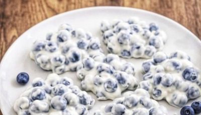 Frozen Blueberry Greek Yogurt Clusters