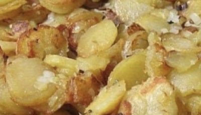 Fried Potatoes and Onions with Smoked Sausage