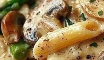 Creamy Mushroom and Asparagus Chicken Penne