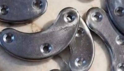 found these little things but I don’t really know what they are for… Do you know what they are for? Answer in the comments