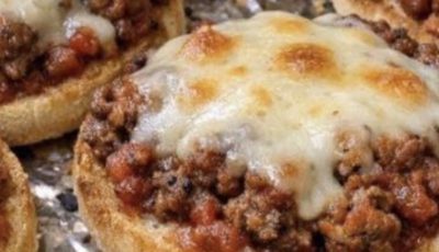 Oven Baked 4-Ingredient Beef English Muffin Bites