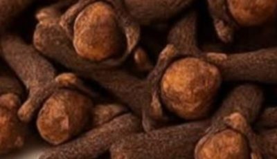 Chewing Cloves Daily: A Tiny Habit with Big Benefits for Your Body